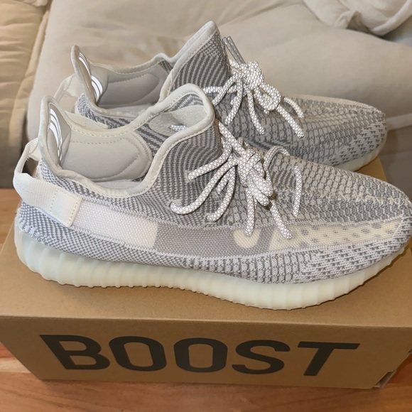 Yeezy Boost 350 V2 'Static Non-Reflective' 2023 - Picture 5 of 7